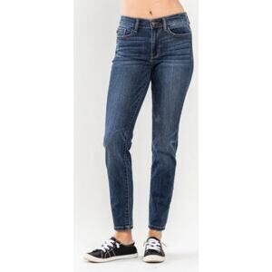 Judy Blue relaxed fit women’s size 31 mid rise cropped ankle distressed jeans.